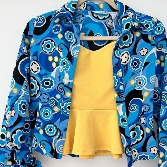 Mary-Kate and Ashley Top - Picture 2 of 8